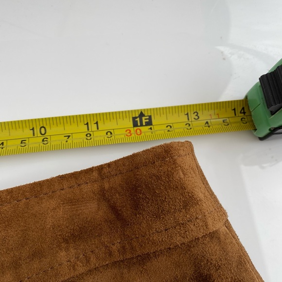 Banana Republic suede skirt, size 2 - Picture 11 of 12